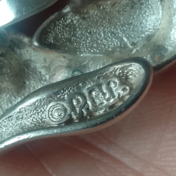 Vintage 80s Clip Earrings Silver Tone Sign PEP  1.0" - Picture 4 of 5